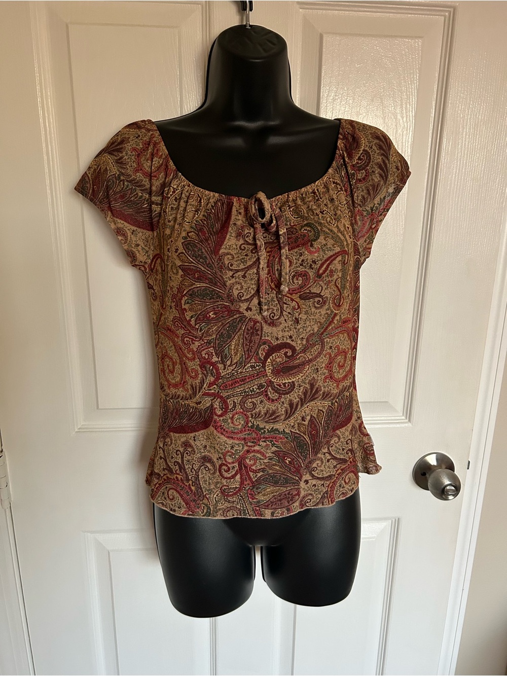 lei Paisley Tie-Neck Cap Sleeve Blouse - Red, Brown